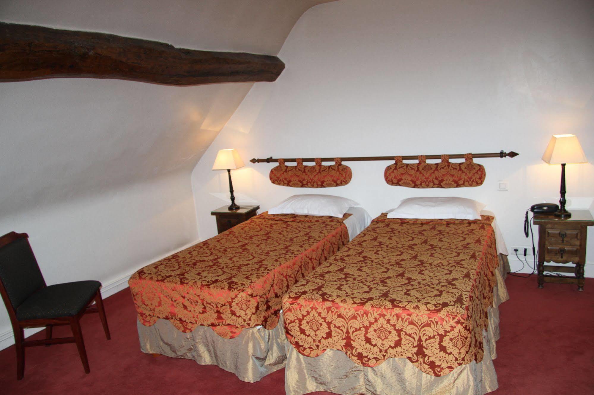 Hotel Le Regent Villers-Cotterêts Екстериор снимка