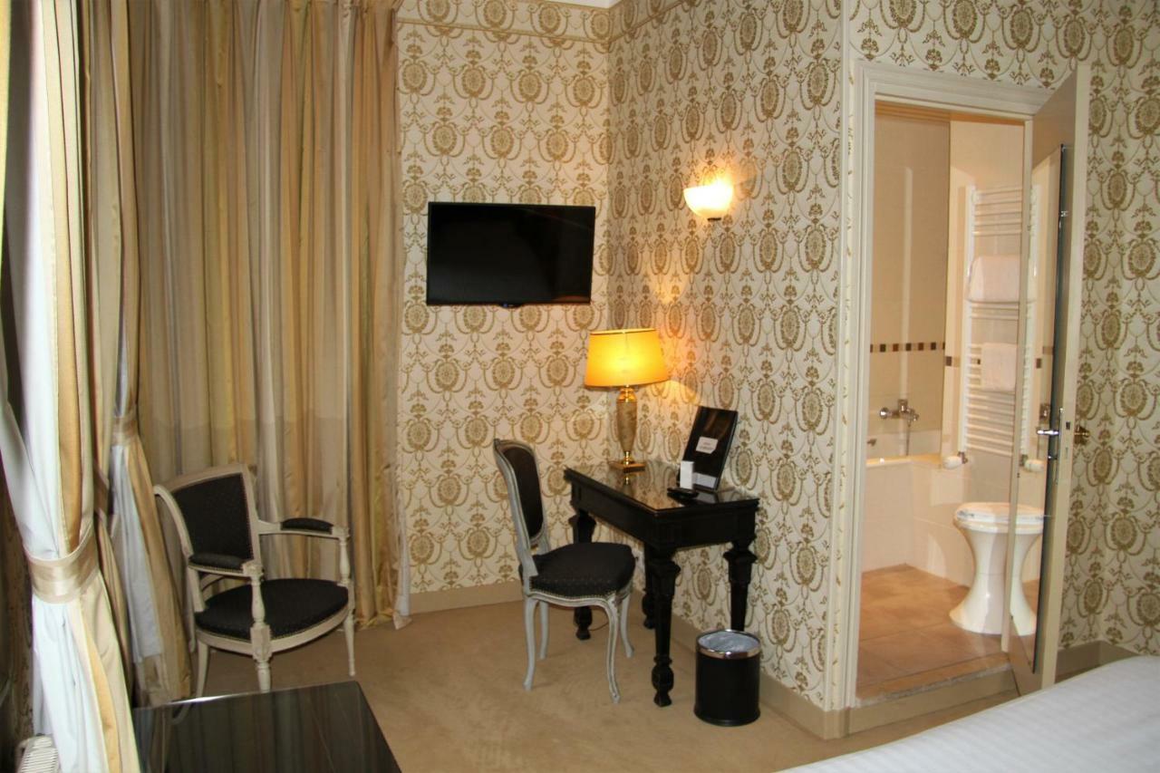 Hotel Le Regent Villers-Cotterêts Екстериор снимка