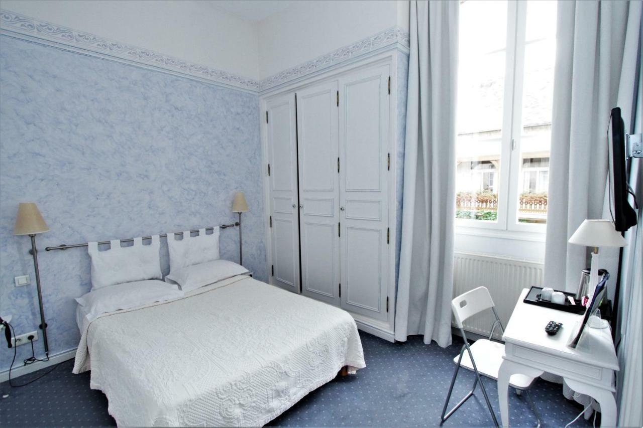 Hotel Le Regent Villers-Cotterêts Екстериор снимка