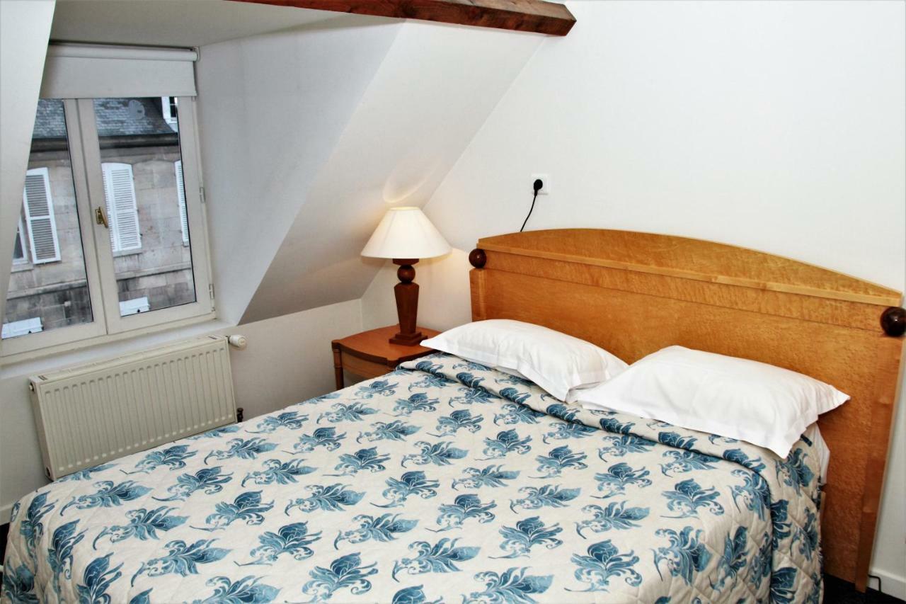 Hotel Le Regent Villers-Cotterêts Екстериор снимка