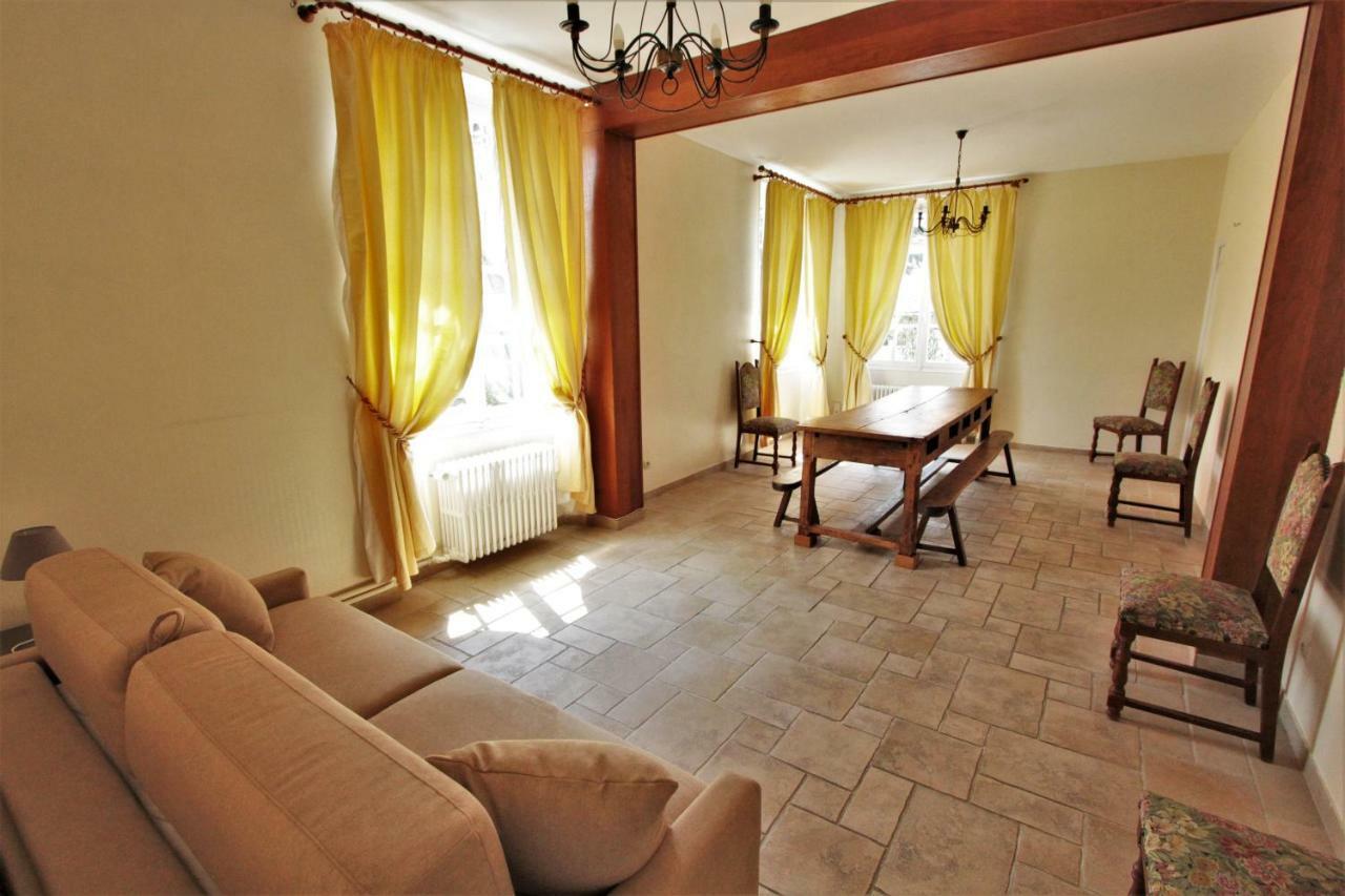 Hotel Le Regent Villers-Cotterêts Екстериор снимка