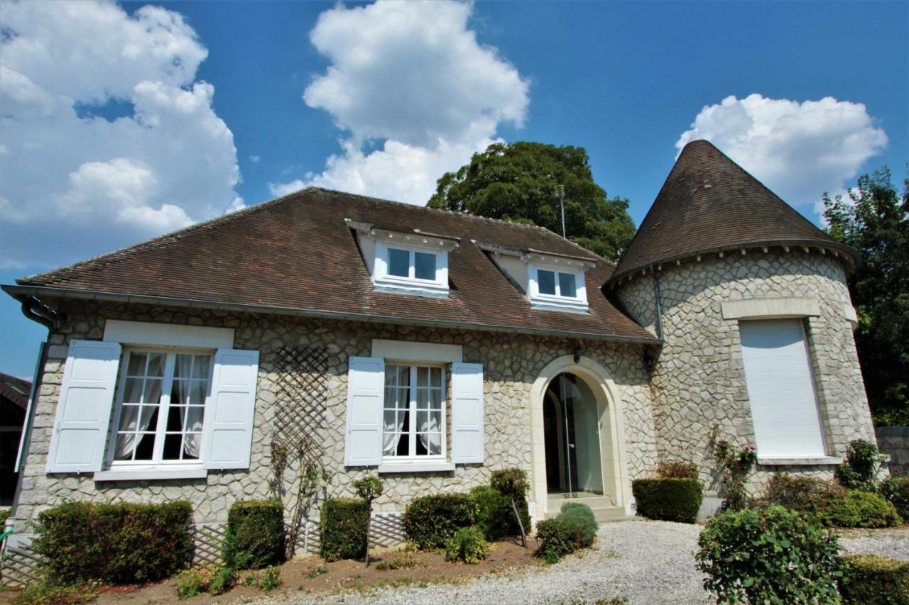 Hotel Le Regent Villers-Cotterêts Екстериор снимка