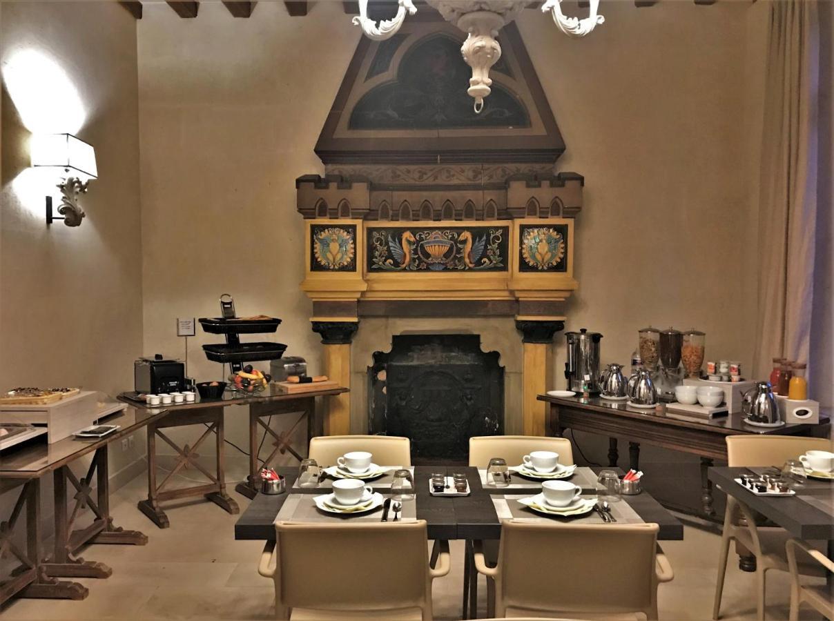 Hotel Le Regent Villers-Cotterêts Екстериор снимка